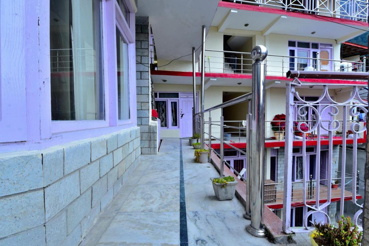 Oyo 30387 Pine View Hotel Manali A - Manali (Himachal Pradesh) — Photos 1